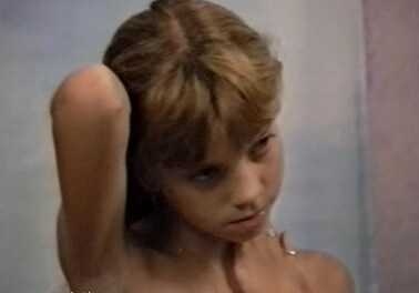 Naturistin: Julia Akt Dessous - Naturism teaches respect for nature