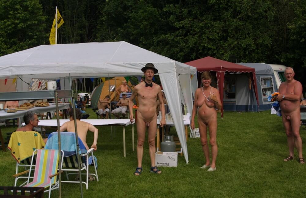 Holland Nature Home Stay pics - There are many politicians among nudists