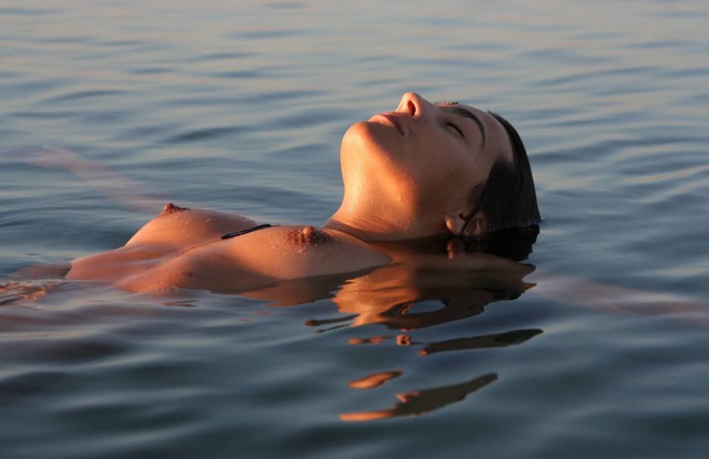 Sunlight Water to the Night pics - Naturism Is Not a Sect