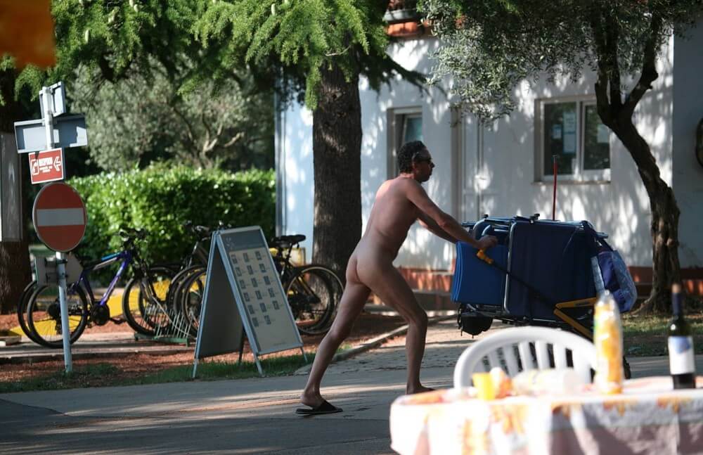 Park Side Street Pass-Bys photos - Joy and pleasure are part of the nudist experience