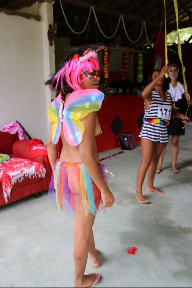 Tropical carnival photo gallery - Naturism and nudism help you overcome your fears