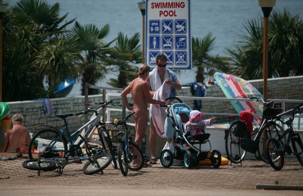 Poolside Camp Gathering pics - Naturist practices help us understand that the body is part of nature and its beauty