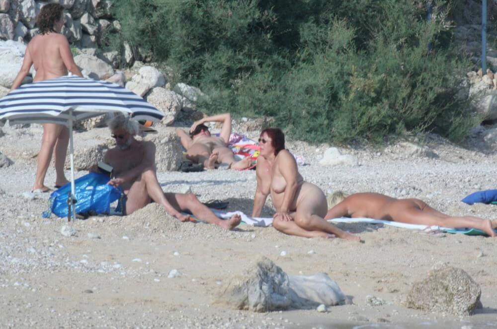 Croatian Baska Beach pics - Boundaries disappear in the world of naturism and nudism