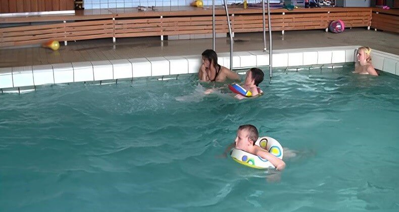 Swimming center club Full HD - It is a philosophy based on trust and respect for the naked body and nature