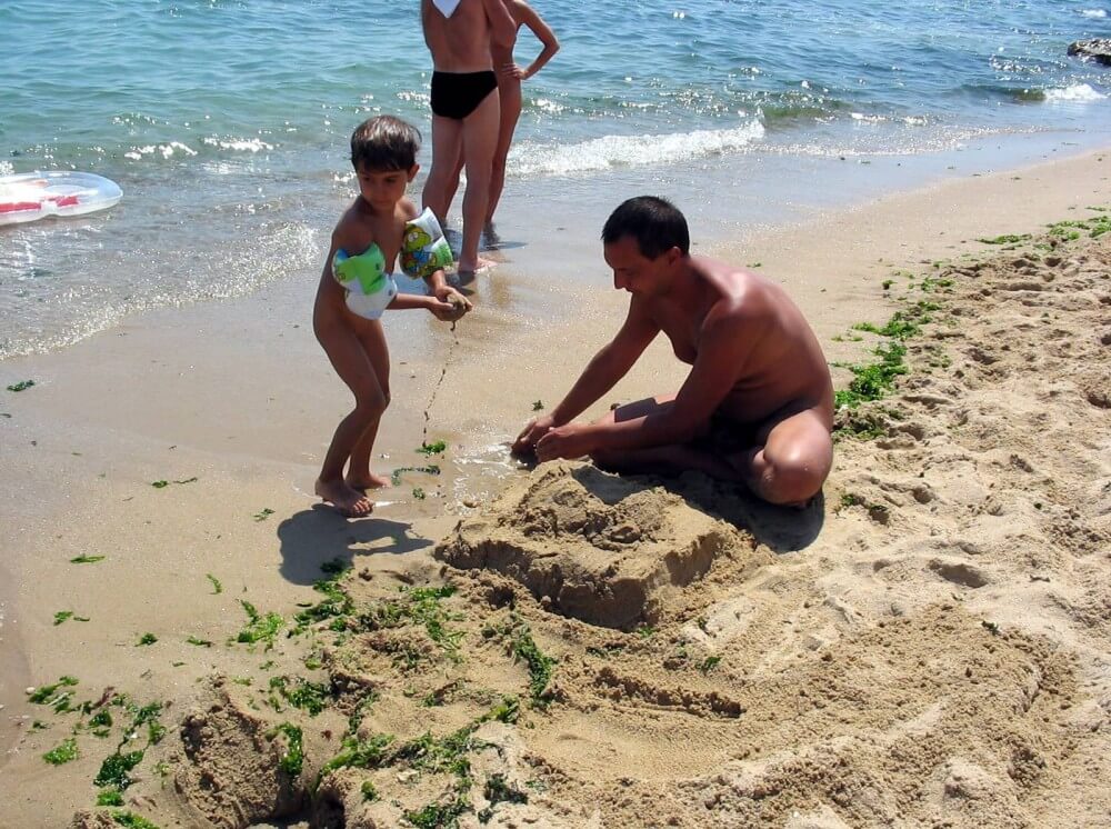 Bulgarian Sandy Paint Over - Nudity helps one feel a sense of freedom and liberation
