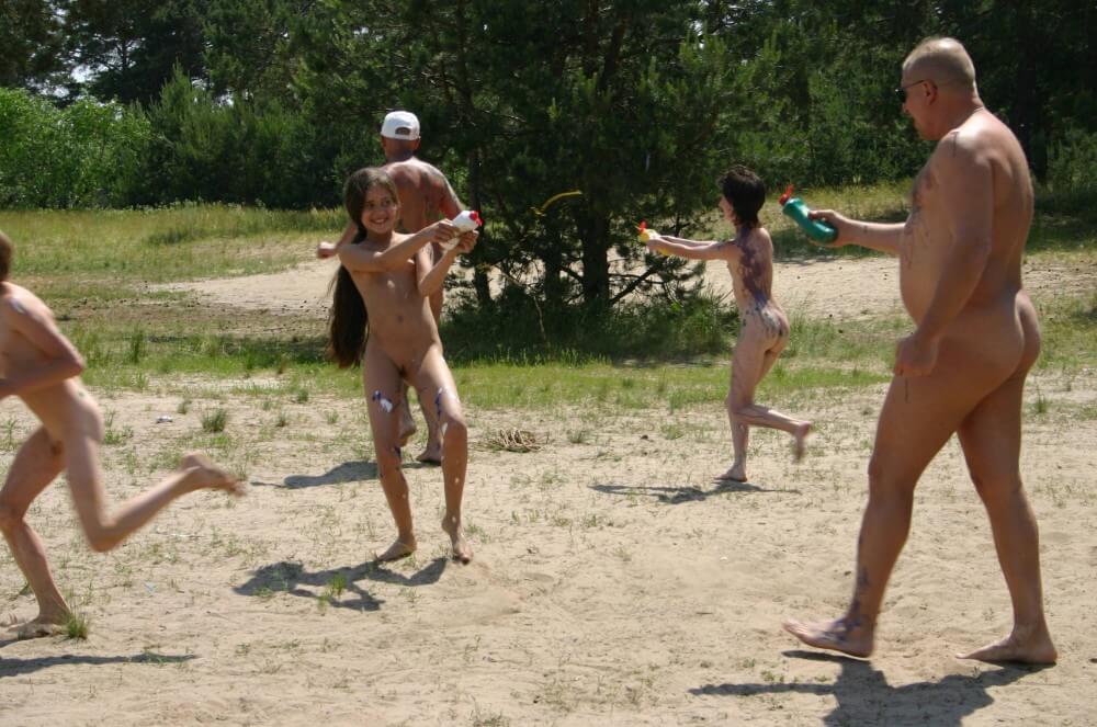 Kiev Group Painting Wild pics - The underlying principle of nudism and naturism is the value of harmony and balance