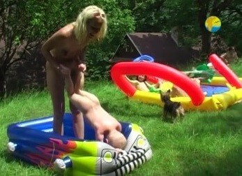 Naturist Freedom: Not only Skipping Ropes - In our home, we are all nudists