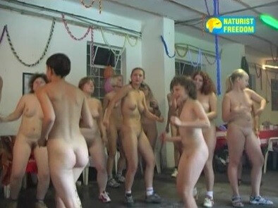 Naturist Freedom: Discotheque in a Cellar - The true flourishing of a culture of naturalness