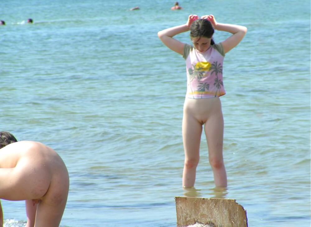 Crazy dirty girls - Travel and tours incorporating elements of the naturist lifestyle