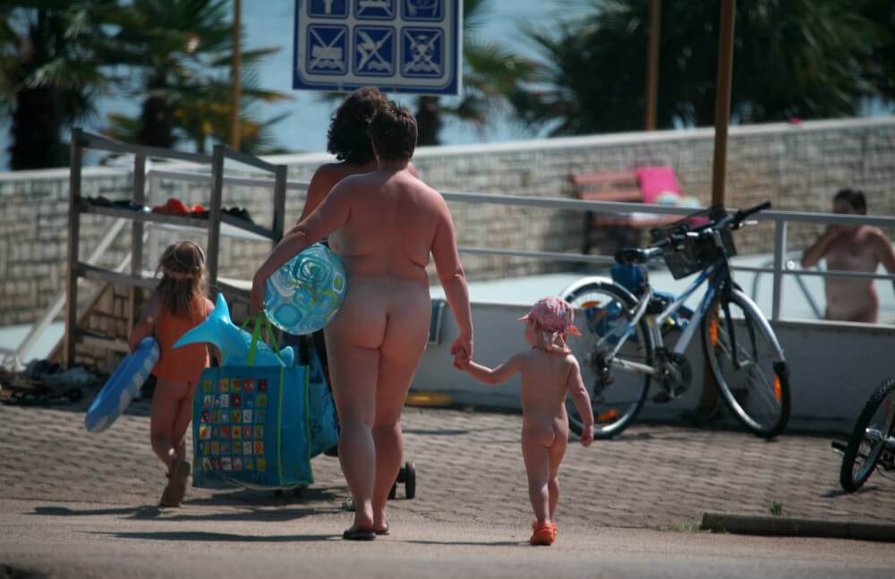 Pool Outskirt Nude Guests pics - Nature provides inspiration and energy for the lives of naturists