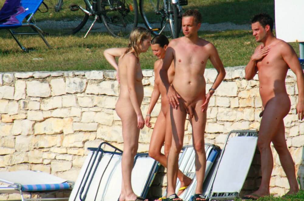 Ula FKK Couples Profile pics - Connoisseurs of naturism choose nature