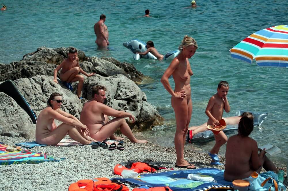 Rock Side Family Camping pics - Striving for tolerance and respect is the code of conduct among nudists