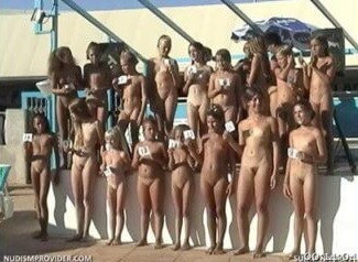 Junior Miss Pageant France video 2 - Leaving the house in a state of complete nudity