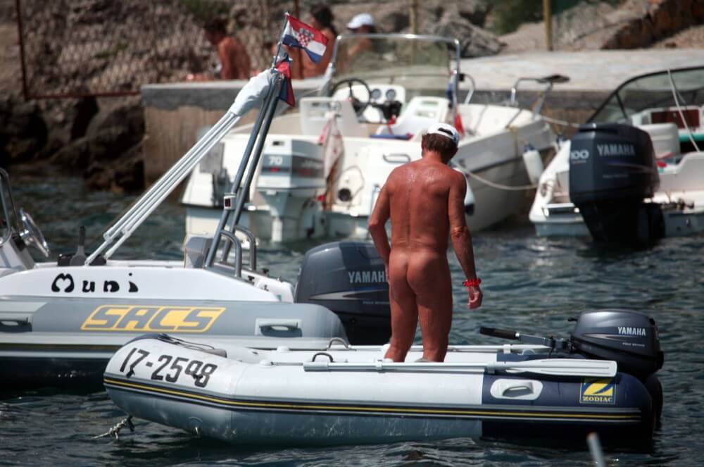 Boating and Floater Waters pics - Freedom as the core principle of naturism