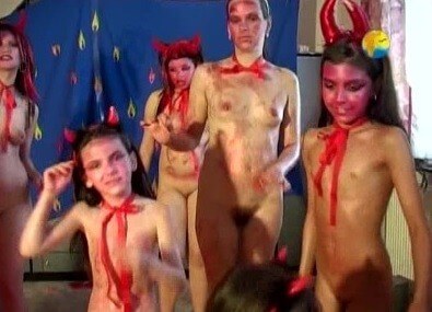 Naturist Freedom: Bu Bu Bu - Many consider a free body and nudism to be central to their lives