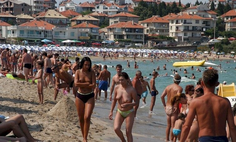 Enature - resort in solar Bulgaria - Nature and nudism are the best home for a person