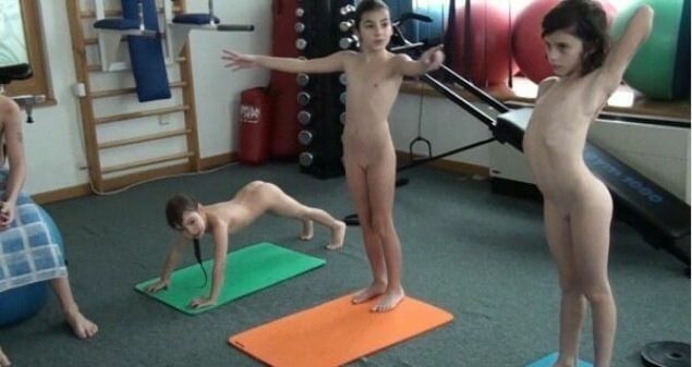 Piano, pool and tennis Full HD - Undressing is permissible only within ones own community