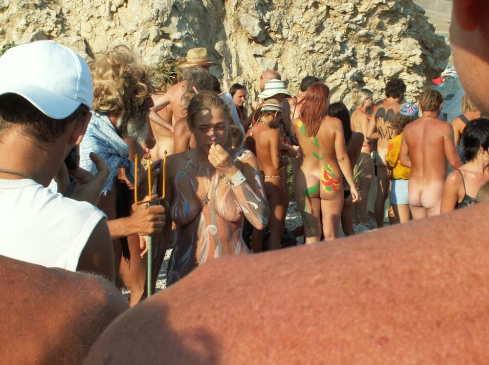 Neptune Day Side Views photos - Health is strengthened through naturism