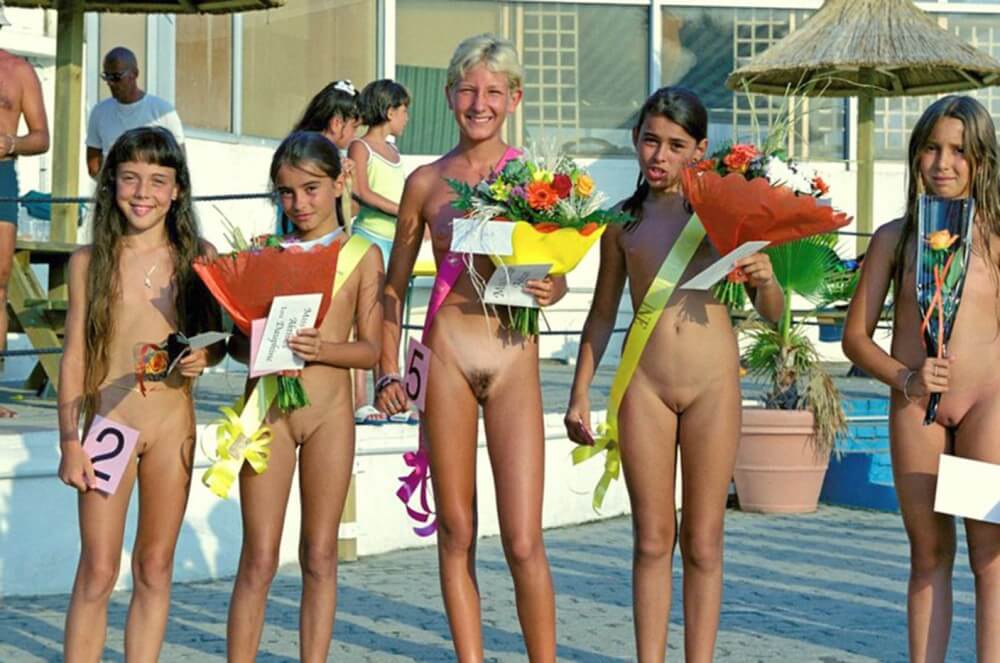 Beauty contest FR photos - Nudity is a natural part of life for some people on the planet