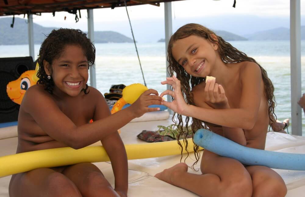 Brazilian Boating Girlfriend pics - The practice of nudism helps to overcome stereotypes and insecurities