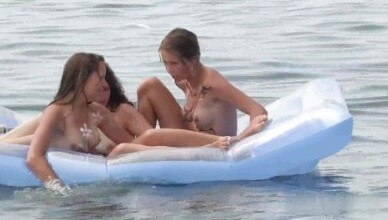 Body Art Nudist Beach 2 video Full HD - Nudism promotes psychological and physical well-being