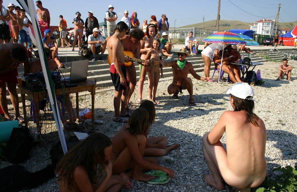 Nude Party By The Steps pics - The underlying principle of nudism and naturism is the value of harmony and balance