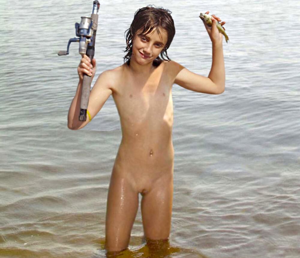 Naturism photo gallery # 42 - Nudism and naturism promote inner happiness and harmony