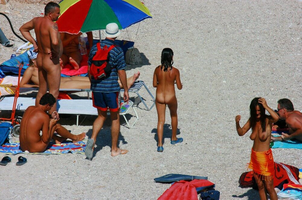 Uka FKK Beach Parenting Nudist beach pics - Nudism helps overcome prejudices and fears