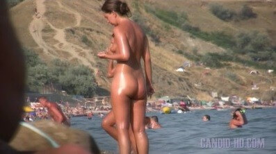 Candid HD Beach adventures Full HD - Striving for harmony and peace of mind is the essence of naturism