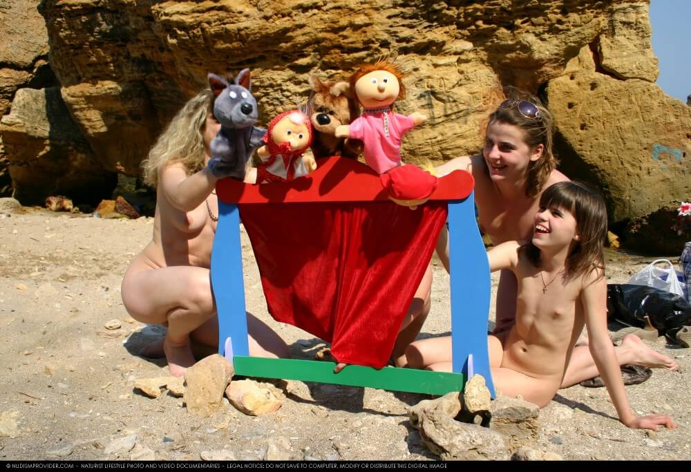 Premium Content # 33 - In naturism, sincerity and openness toward others are valued
